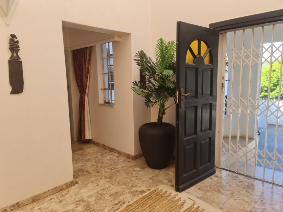 4 Bedroom Property for Sale in Safari Gardens North West